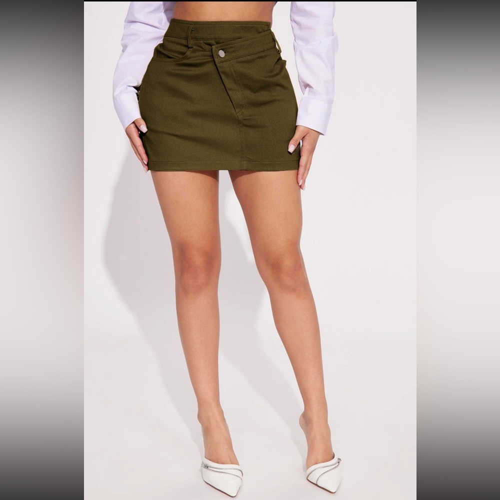 Fashion nova mini skirt